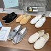 Designer Heren Dames Loafers Luxe Driehoek Logo Merk Platte Dames Jurk Schoenen Leer Dames Luie Casual Schoenen Muilezels Maat 35-45