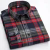 Chemises décontractées pour hommes Hommes Plaid à manches longues Slim Fit Chemise à rayures pour hommes à carreaux Poche avant Business Doux Confortable