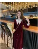 Robes décontractées Printemps Automne Femmes V Cou Dentelle Patchwork Haute Attendue Manches Longues Vin Rouge Velours Robe Femme Vêtements Vintage