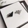 2021 Big Letter Ear Clips Wild Temperament Fashion Invertered Triangle Earrings Kvinnlig högkvalitativ snabb leverans3173