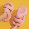 Kapcia dla kobiet Kreatywne projektowanie Jakość Slajdy miękki komfort oddychający bez poślizgu butów macierzyńska plażowe sandały sandały