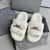 Zapatillas de moda de piel de invierno Mullido Oso de peluche Sandale Mujer Vintage Tazz Sandalia Zapatilla Diseñador Casa Diapositivas al aire libre Viaje negro Plano Fuzzy Zapato casual Caja de diapositivas