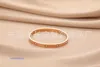 Tendenza, moda, gioielli versatili, buoni, carini, bracciale in acciaio al titanio, oro rosa, carta inossidabile, celebrità di Internet, Instagram alla moda, con scatola originale