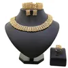 Moda donna Dubai Set di gioielli in oro color oro Grande set di gioielli da sposa africani da sposa nigeriano set di gioielli con perline africane 240102