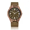 Montres-bracelets Sdotter Imitation Bamboo Montre Unisexe Véritable Cuir En Bois Cerf Bois Quartz Montre-Bracelet Minimaliste Hommes Femmes Mâle Femme