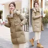 Trench da donna Inverno addensato Abito lungo di pane alla moda Bellissimo collo con chiusura Colletto rialzato Pannello con cappuccio Cappotto in cotone Abbigliamento