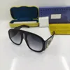 럭셔리 패션 클래식 디자인 선글라스 남성 여성 조종사 조종사 대형 블랙 마스크 선글라스 UV400 안경 금속 프레임 폴라로이드 렌즈 0152 상자