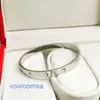 Joyería versátil de moda, bonita, bonita, pulsera para neumáticos de coche, joyería Live Studio llena de diamantes, mano premium con caja original