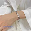 Bracciale per pneumatici per auto Moda donna Acciaio al titanio Leggero Lusso Personalizzato Accessori eleganti e di fascia alta L'artigianato è piccolo Nuovo con scatola originale