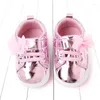 첫 워커 봄과 가을 아기 소녀 신발 작은 꽃 0-12 개월 아기의 비 슬프트 팁 부드러운 바닥 유아 도매 BH2317