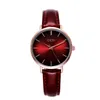 Dames hoogwaardige lichte luxe mode zoete frisse riem waterdicht quartz horloge montre de luxe geschenken A15