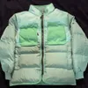 Chaqueta de algodón de invierno cálido impermeable a prueba de viento cuello alto pareja abrigo casual brazalete de diseñador etiqueta de moda cálida abrigo de gama alta