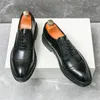 Scarpe eleganti da uomo in pelle lucida a punta formali di fascia alta business alla moda casual consegna gratuita