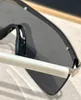 Shield Wrap Solglasögon Guldgrå lins Kvinnor Mens Designer Solglasögon Shades Sunnies Gafas de Sol UV400 Eyewear With Box