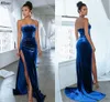 Royal Blue Velvet Mermaid Prom klänningar arabiska aso ebi sexig stropplös lår split formella festklänningar svep tåg backless kvinnor special tillfälle afton klänning cl3138