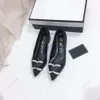 Zapatos de diseñador París moda de lujo zapatos puntiagudos de canal formal para mujer zapatos planos de cuero marca de letras clásicas