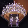 Underbar Crystal Wedding Crown med örhängen Brud Tiaras Princess Prom Bridal Tiaras Purple Crowns Hair Smycken Tillbehör 240102