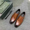 Sapatos de couro Berluti Mens Berluts formais Novos calfes de calf masculino colorido colorido de fivela escovada Oxford