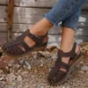 Plus-Size-Frauen Sandalen Subhead ausgehöhlten einleitende Einzeilen geflochtene Schnalle Hakenschleife Vintage Sommerladies Ladiator Schuhe Größe 36-43