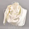 Foulards Foulard universel exquis doux sentiment de main femme imitation soie grand carré femmes foulard beau travail