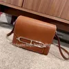 Classica spalla di fascia alta lussuosa 5A9A Solid Little Sheepskin Designer Hardware Oblique Straddle Women's Bagsa22 Borsa