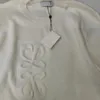 가을-스프링 여성 자수 편지 스웨터 롱 슬리브 상단 고급 슬림 한 풀오버 코트 디자이너 니트웨어 여성 얇은 흰색 니트웨어