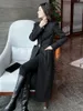 Женские плащи, зима 2024, элитная брендовая ветровка с черными бриллиантами, пальто средней длины с талией выше колена