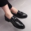 أحذية مكتب الأحذية للأزياء للرجال أحذية غير رسمية متسكعون لجلد تنفس يقود moccasins زلة مريحة على ثلاثة ألوان 240102