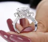 Luxury 925 Sterling Silver Wedding Engagement Halo Rings for Women Finger Big 3CTシミュレーションダイヤモンドプラチナジュエリーWhole3096462