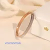 Pulsera de regalo de vacaciones de oro de 18 quilates para neumáticos de automóvil de alta calidad, joyería, pulsera de acero de titanio para mujer, sensación de gama alta, nicho galvanizado con caja original