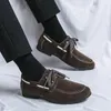 Klädskor som säljer korea version mocka segelbåt mäns mode svarta läder loafers snörning mockasins casual affär