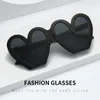 Zonnebril Drop Love Heart Fashion Cool Design Speciaal merk Gepersonaliseerde Gafas De Sol Metalen scharnier