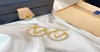 Women Luxury Diamond Gold Hoop أقراط Orrous Girls Set v مصممين للمجوهرات مصممة للأقراط للسيدات عيد الحب WE8532046