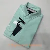 Camicie casual da uomo Camicia firmata Camicia da uomo ampia Camicia da lavoro a maniche lunghe ricamata tinta unita Camicia da lavoro di colore normale a più colori Camicetta stile americano T222