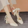 Elbise ayakkabıları yay sığ ağız dişi pompa yüksek topuklu ayakkabılar 2024 Kadınlar Mary Jane Comfort Girls Pearl Bej Seksi Yüksek topuklu moda c