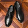 Dress buty męskie dżentelmenowie dżentelmenowie proste skórzane brytyjskie modne warstwa top warstwę krowi formalną