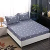 Conjuntos de cama não desaparecem folha de cama na moda protetor de colchão doméstico capa de poeira antiderrapante colcha com fronha f0082