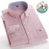 Camisas casuais masculinas Oxford camisa de algodão com listras xadrez bolsos de manga comprida estilo regular botão até tamanho S-7XL