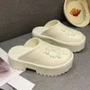 Scarpe con buco Baotou di fascia alta della G Family con suola spessa e alta elasticità in EVA Gomma plastica Usura esterna Tacchi spessi Mezze pantofole con tacco Tuo Matsuke G566l