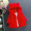 Зимняя плюшевая куртка из искусственного меха для девочек, сохраняющая тепло, верхняя одежда с капюшоном для детей 1-8 лет, рождественский подарок, детское пальто 231229
