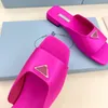 Sandali da donna di design di alta qualità Chunky Triangle metallo blocco moda pantofole bocca di pesce Pompe casual Muller scarpe tendenza di lusso tacchi alti per ragazze YMPR 004