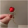 Pins Broschen Gold Farbe Rose Brosche Für Frauen Luxus Design Rot Romantische Strass Spitze Blume Schmuck Geburtstag Geschenke Drop Lieferung otkwv