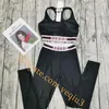 Kvinnors tvåstycksbyxor Kvinnor Luxury Letter Print Casual Bikini Sexig Designer 2024 Set Camisole Sunbathing Surf Tight Montering Yoga