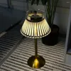 Masa lambaları Kristal Lamba 3 Renk Değiştirme Başucu Odası Tip C Şarj Dokunmatik Kontrol Yatak Odası Bar için Denizanası