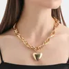 Pendant Necklaces Hollow Thick O Shape Chain Large Peach Heart Necklace Fashion Womens Jewelry Niche Neck Accessories Female Gifts