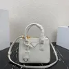 Famous designer's fashionable solid color crossbody bag, women's temperament, mini shell bag, socialite style, shopping and dating trend, handbag, business style
