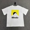 Mens Tshirts American High Street 패션 브랜드 Rhude Yellow Sunset Chart Letter 인쇄 캐주얼 느슨한 짧은 슬리브 Tshirt Unisex Summer F4VH