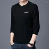T-shirts pour hommes Mode O-Cou Bouton imprimé T-shirt tout-match Vêtements 2024 Automne Hiver Surdimensionné Pulls coréens T-shirt décontracté Chemise