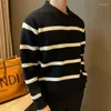 Mäns tröjor koreanska herrkontrastränder stickade tröja LAPEL POLO VARM PERSONITY PULLOVER HERREN ROPA DE HOMBRE