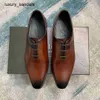 Berluti hommes chaussures en cuir formel Berlut nouveaux hommes en cuir de veau Patchwork couleur Oxford chaussures Scritto à motifs Gentlemans formel Rj